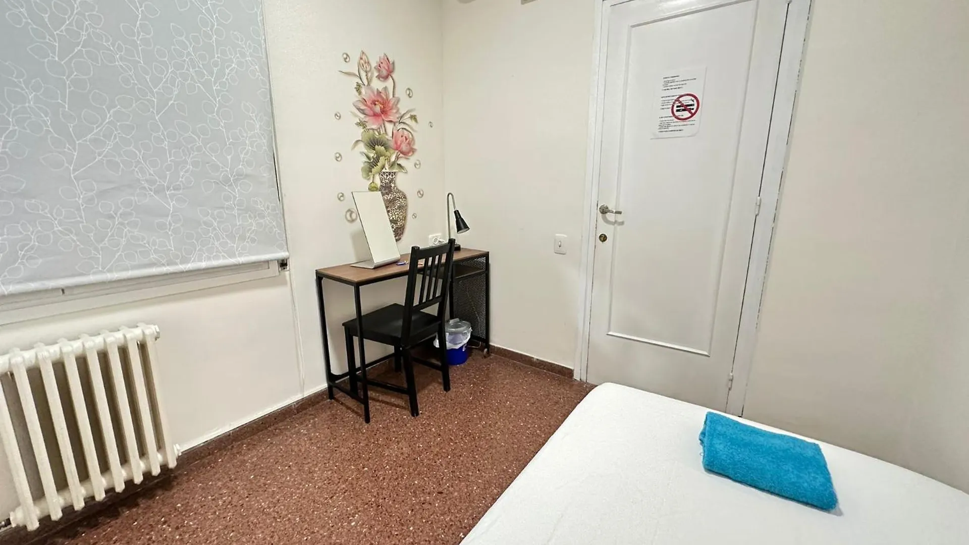 ברצלונה Rooms Vilaproma לינה וארוחת בוקר