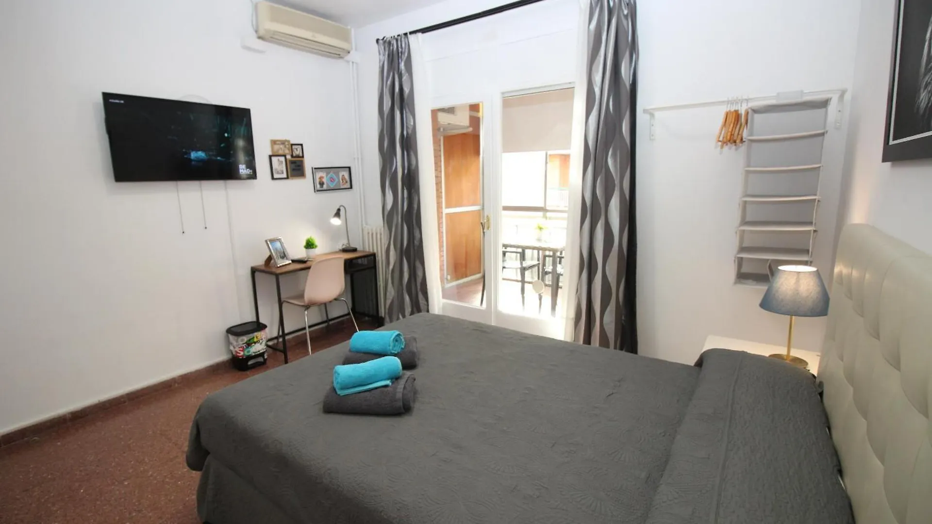 Bed & Breakfast Rooms Vilaproma Barcelona Spain