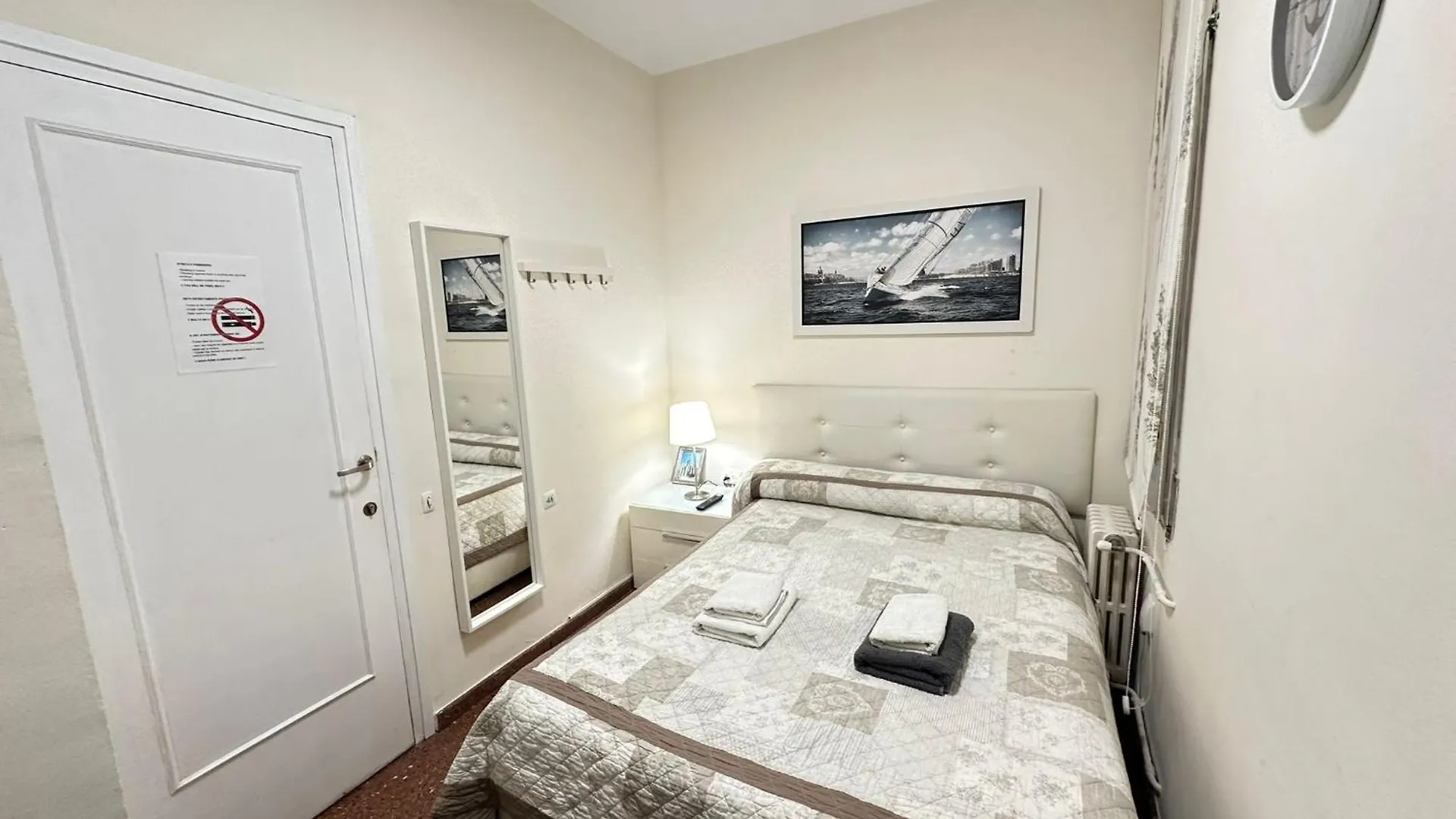 Rooms Vilaproma Barcelona Bed & Breakfast