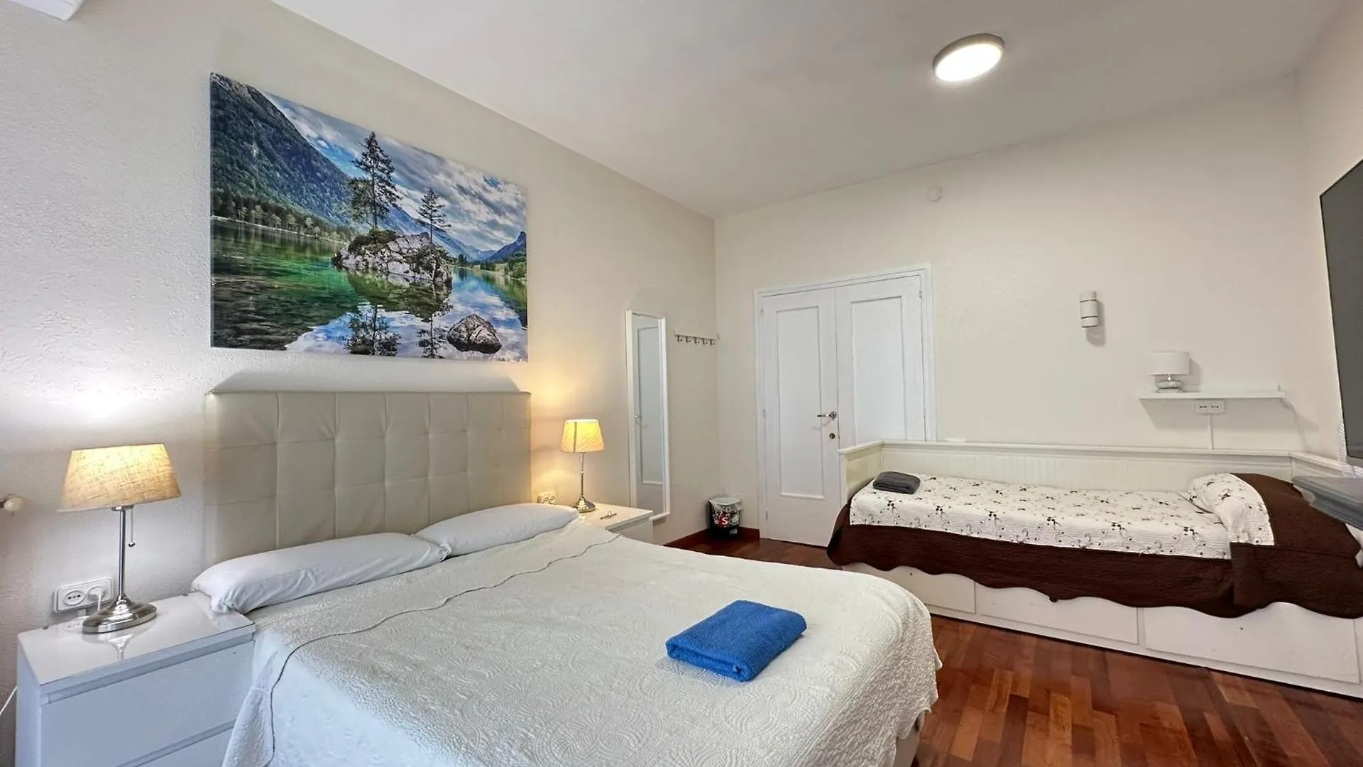 Rooms Vilaproma Barcelona Spain